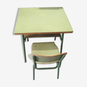 Bureau & chaise d’école