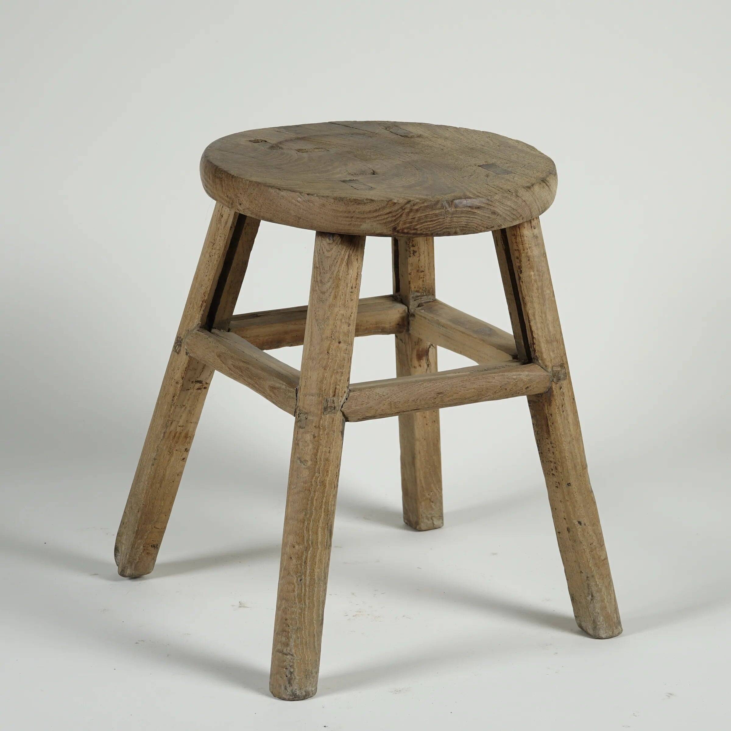 Gong - Antique Chinese elm stool, round seat no. 8