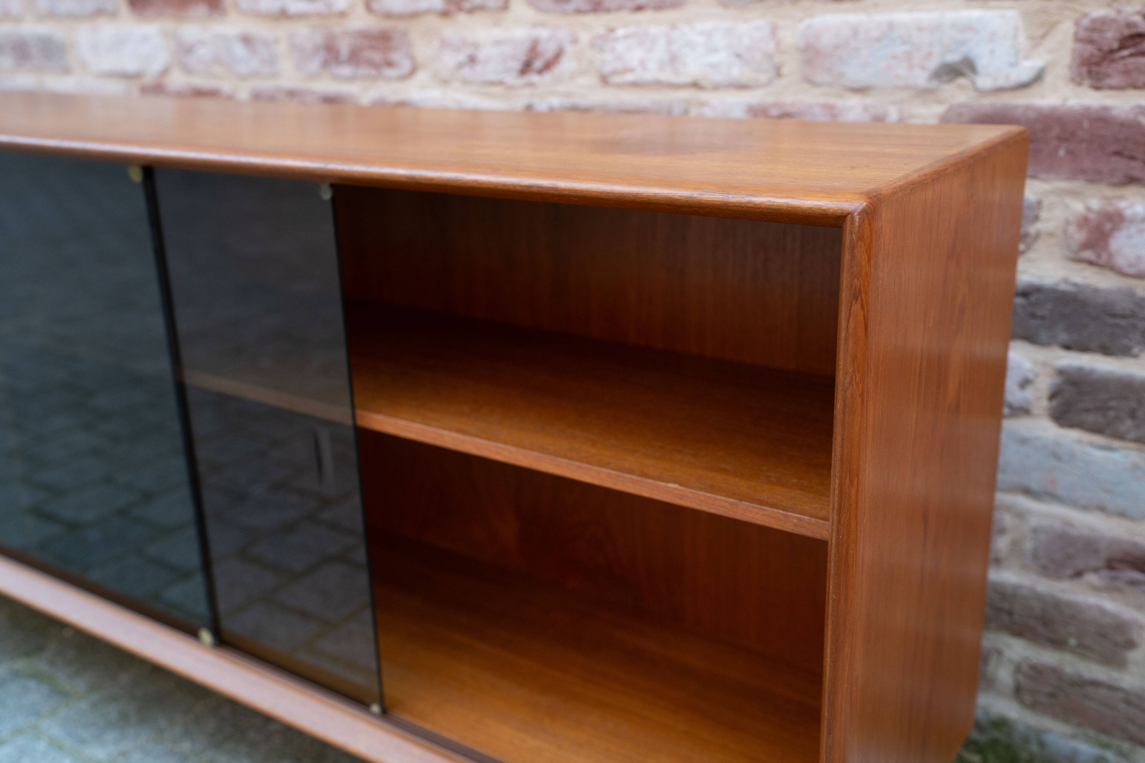 Vintage sideboard by Skovby Møbelfabrik (DK), Danish/Scandinavian.