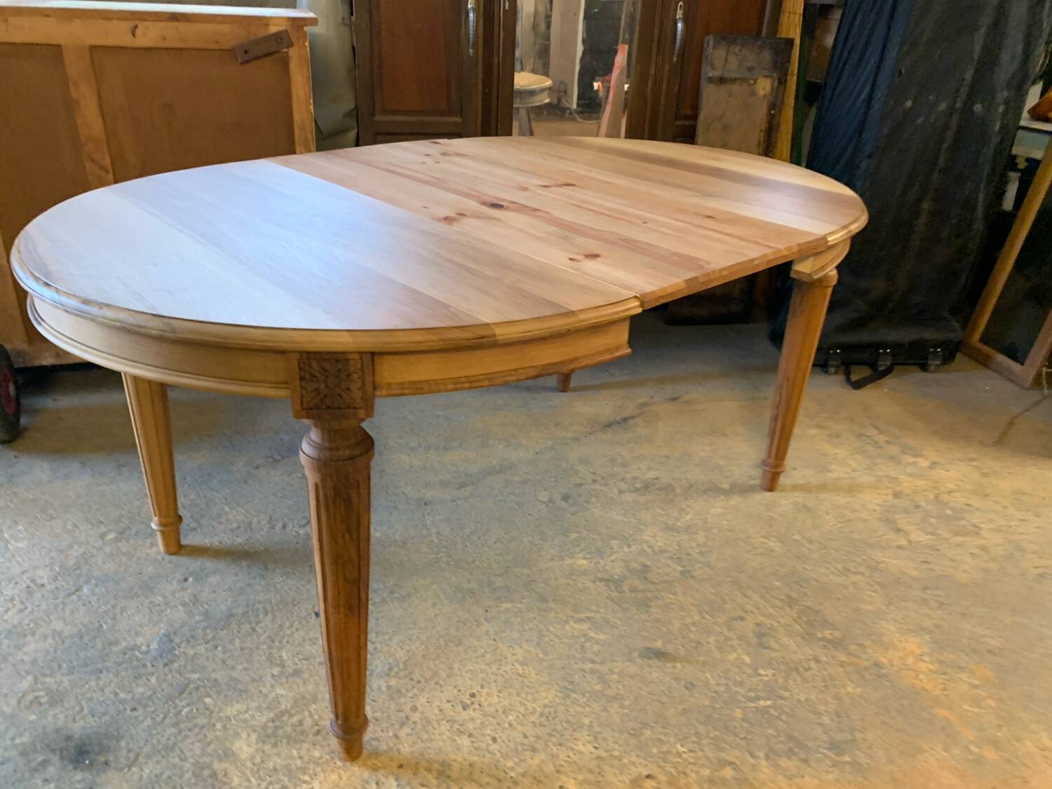 Table ovale art déco