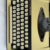 Brother deluxe 800 typewriter