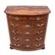 Commode antique du tournant des 19e et 20e siècles, Europe du Nord.
