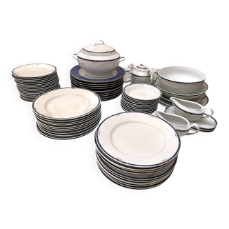 Tableware, complete 94-piece Limoges porcelain dinner service, 20th century