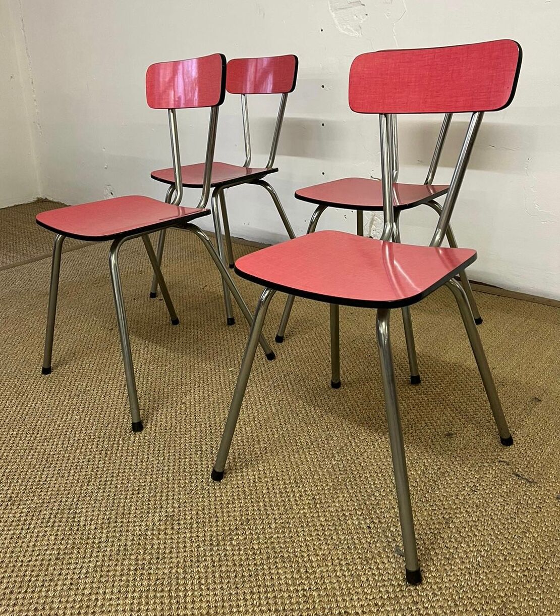 Set of 4 chairs in red formica