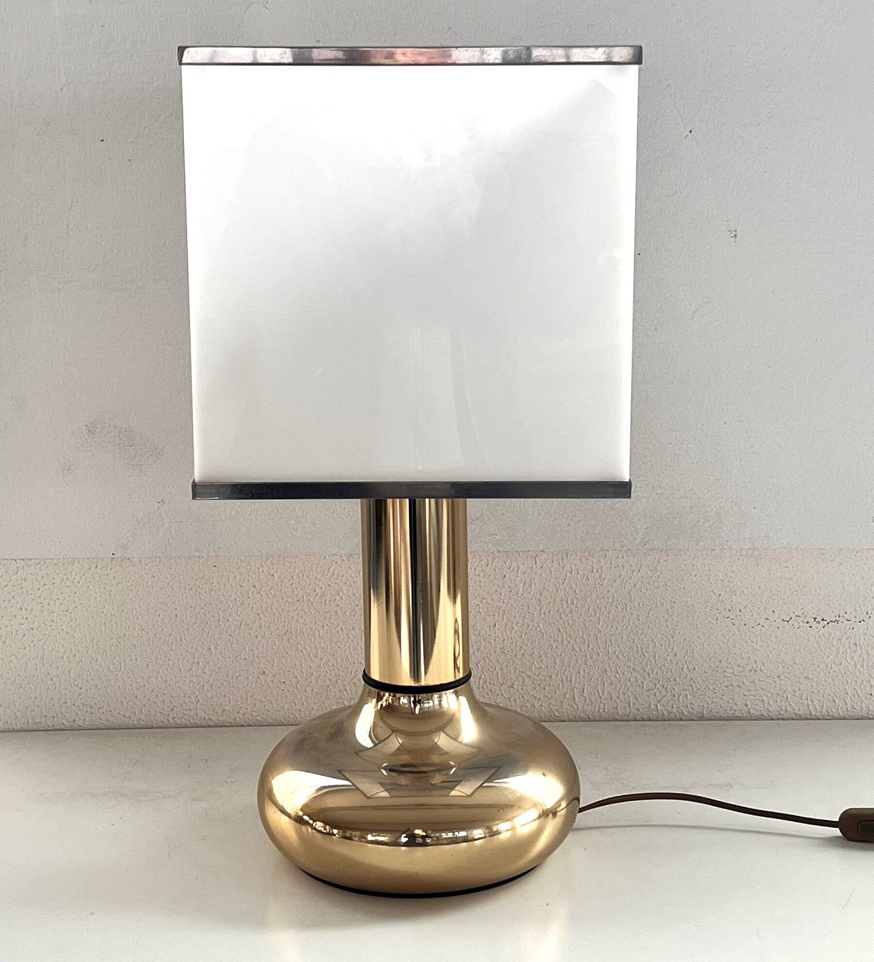 Italian metal table lamp with perspex lampshade, 1970s