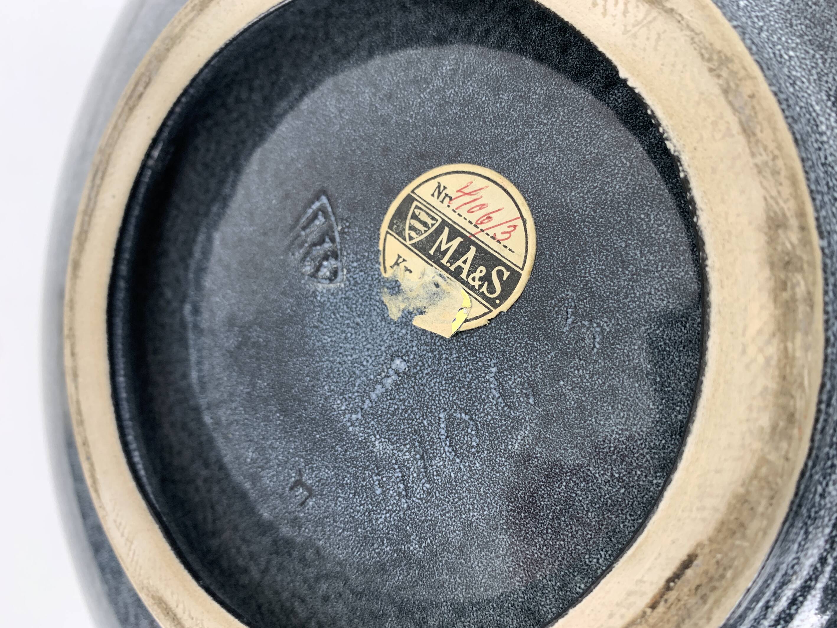 Ceramic dish by Marianne Starck for Michael Andersen & Son, Denmark