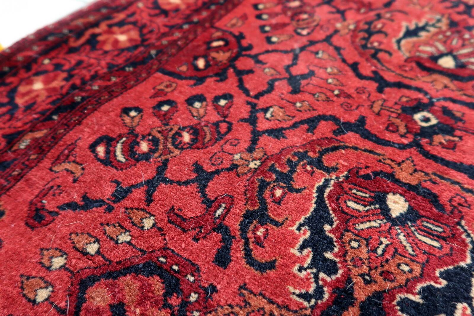 Tapis vintage afghan Ersari fait main en laine – 84 x 296 cm – Années 1970