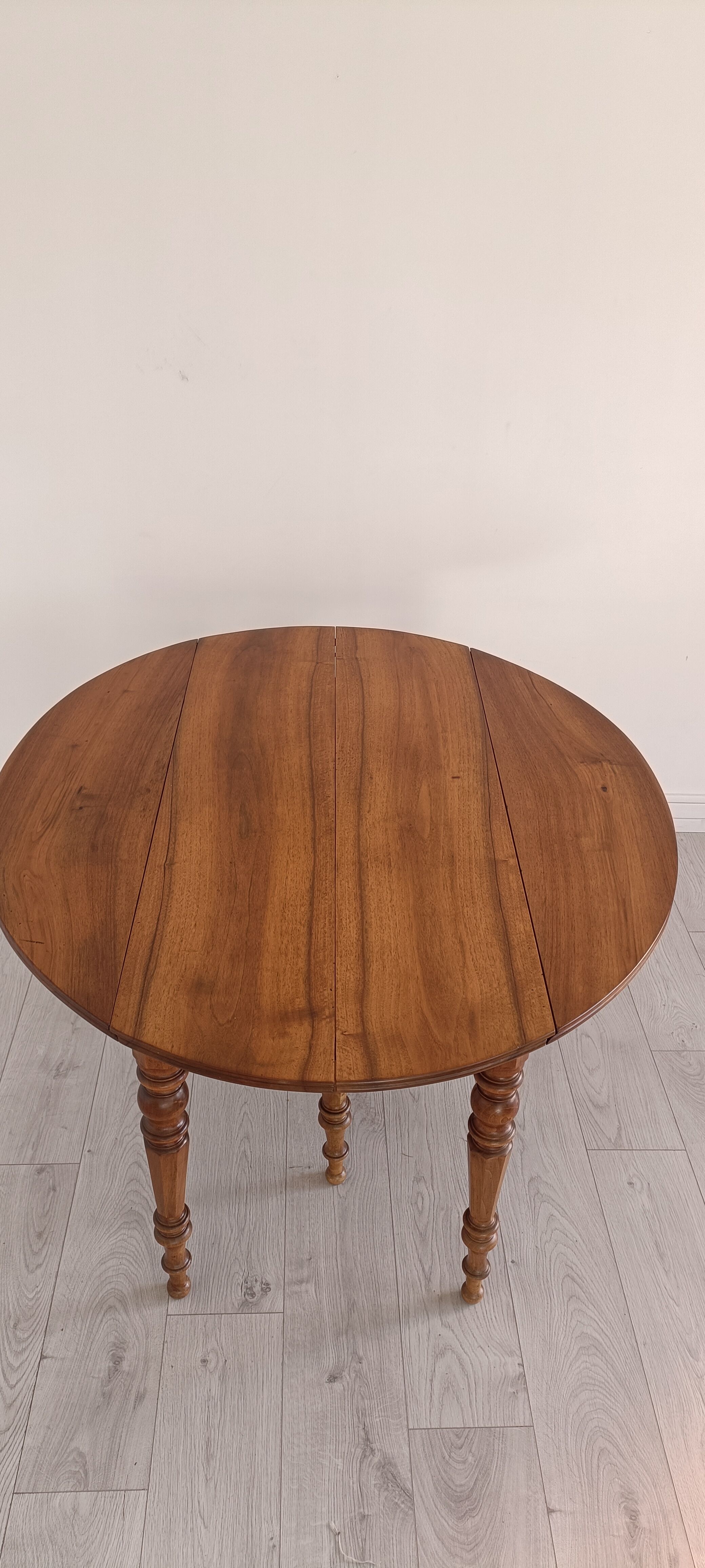 Table Louis Philipe old walnut 6 legs
