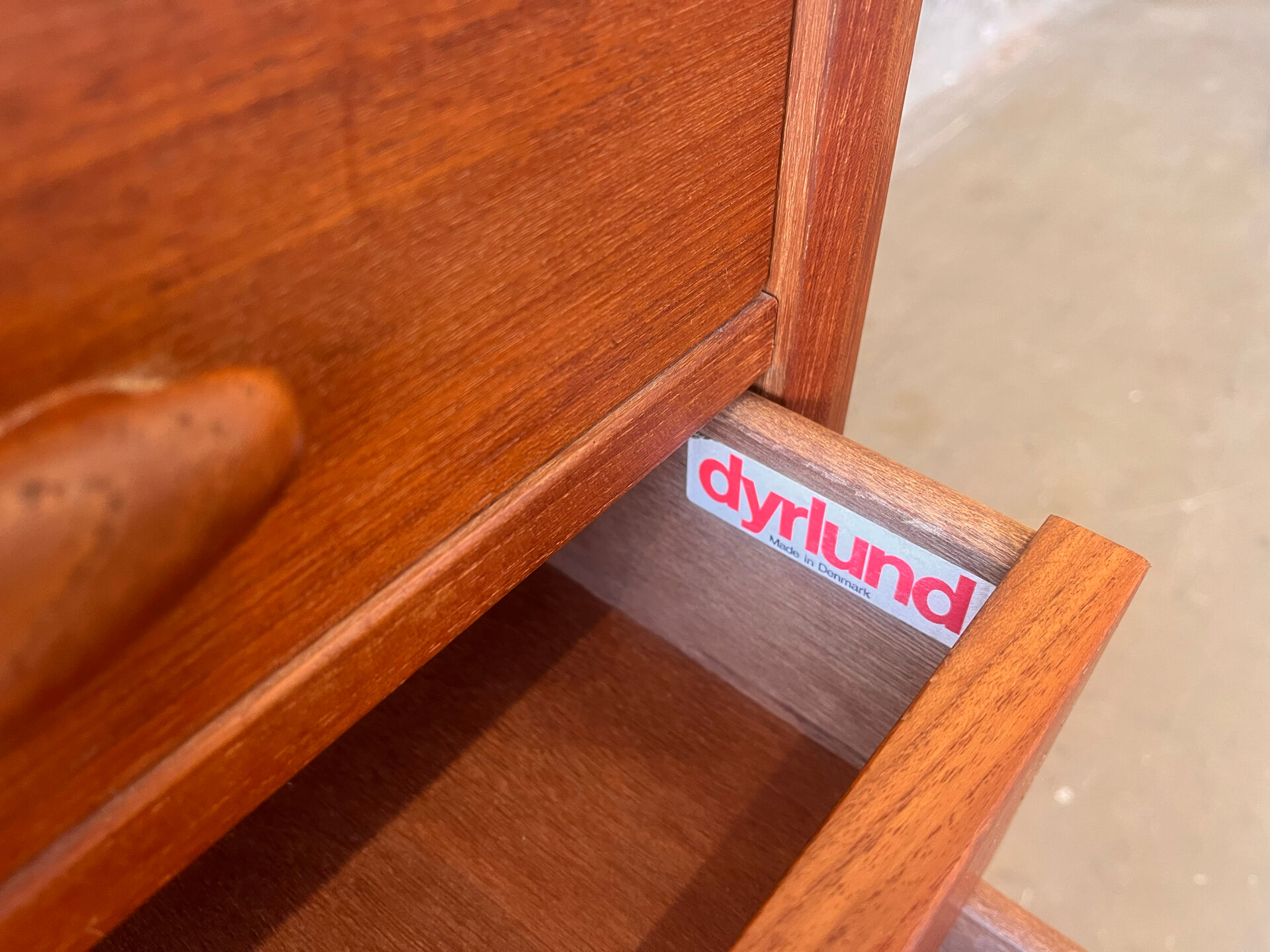Secrétaire par Dyrlund