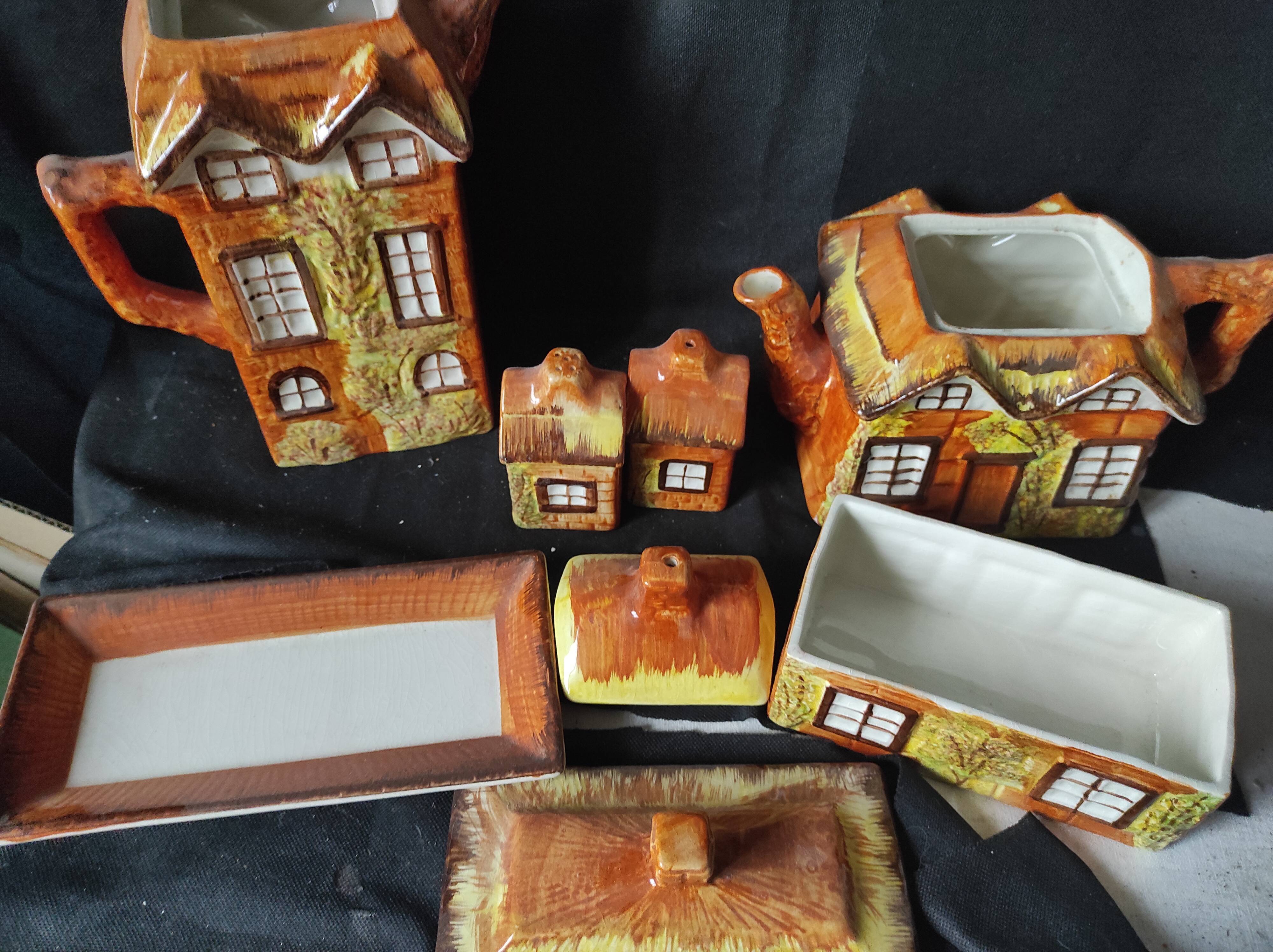 Services 6 pieces /tea /coffee maker /salt /pepper