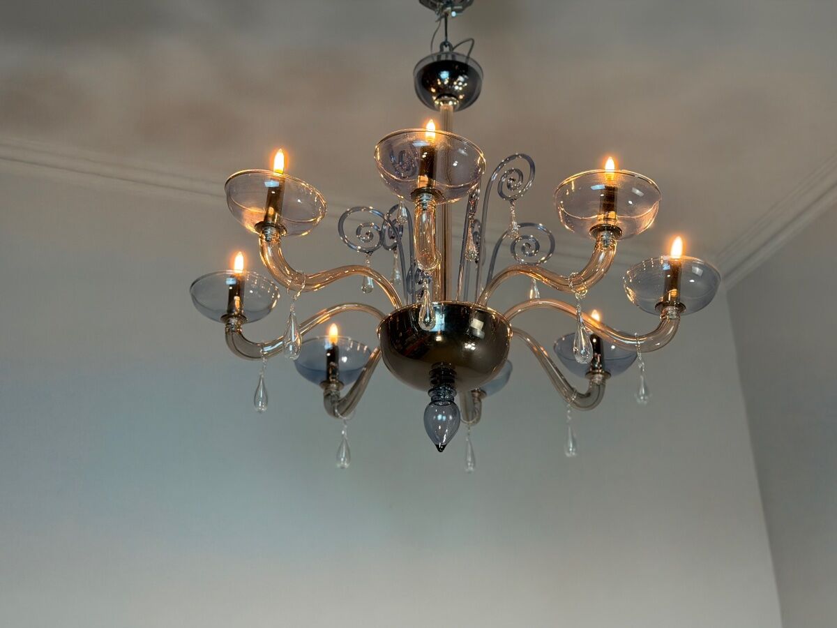 Venetian chandelier in two-tone grey/blue Murano glass with gilding, circa 1990.