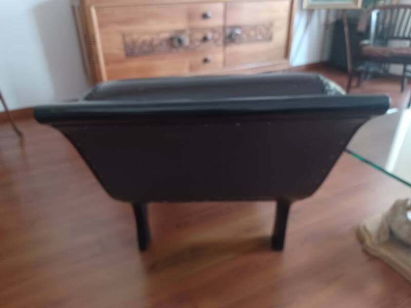 Superb antique chaise longue lounge chair in a colonial style