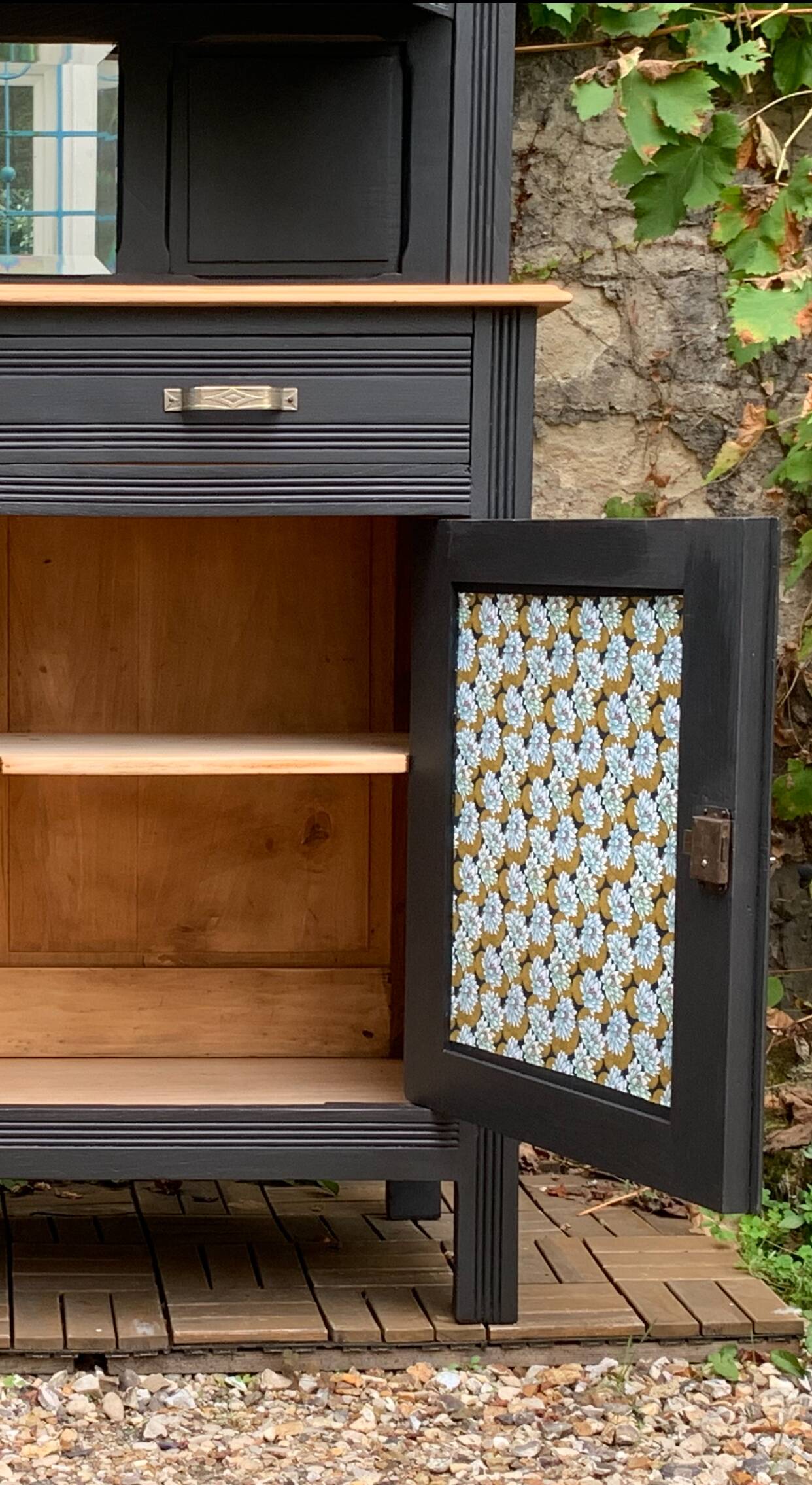 Parisian art deco buffet in solid walnut 1930