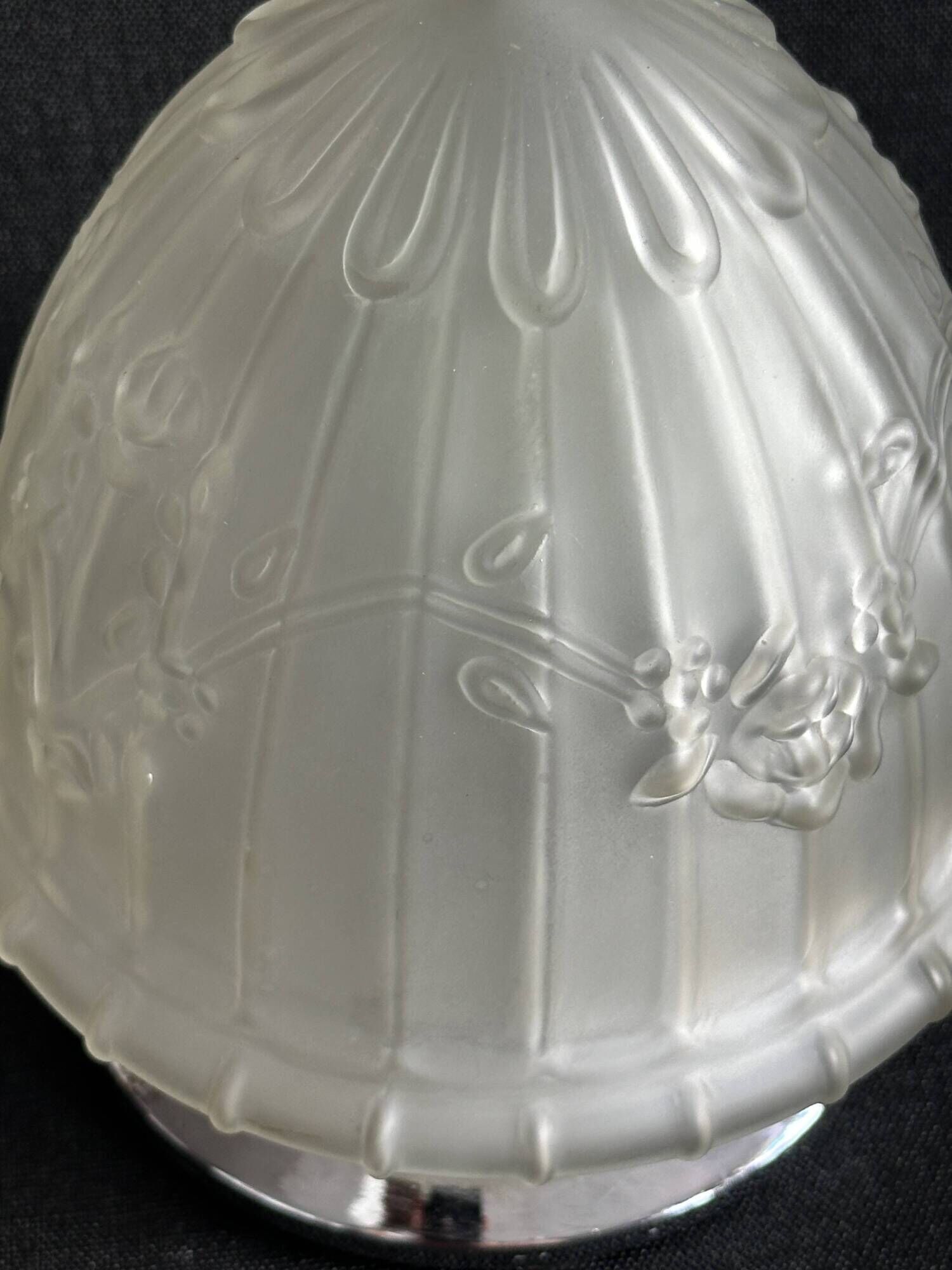 Small table lamp or Art Deco ceiling light from the 1930s in frosted glass.