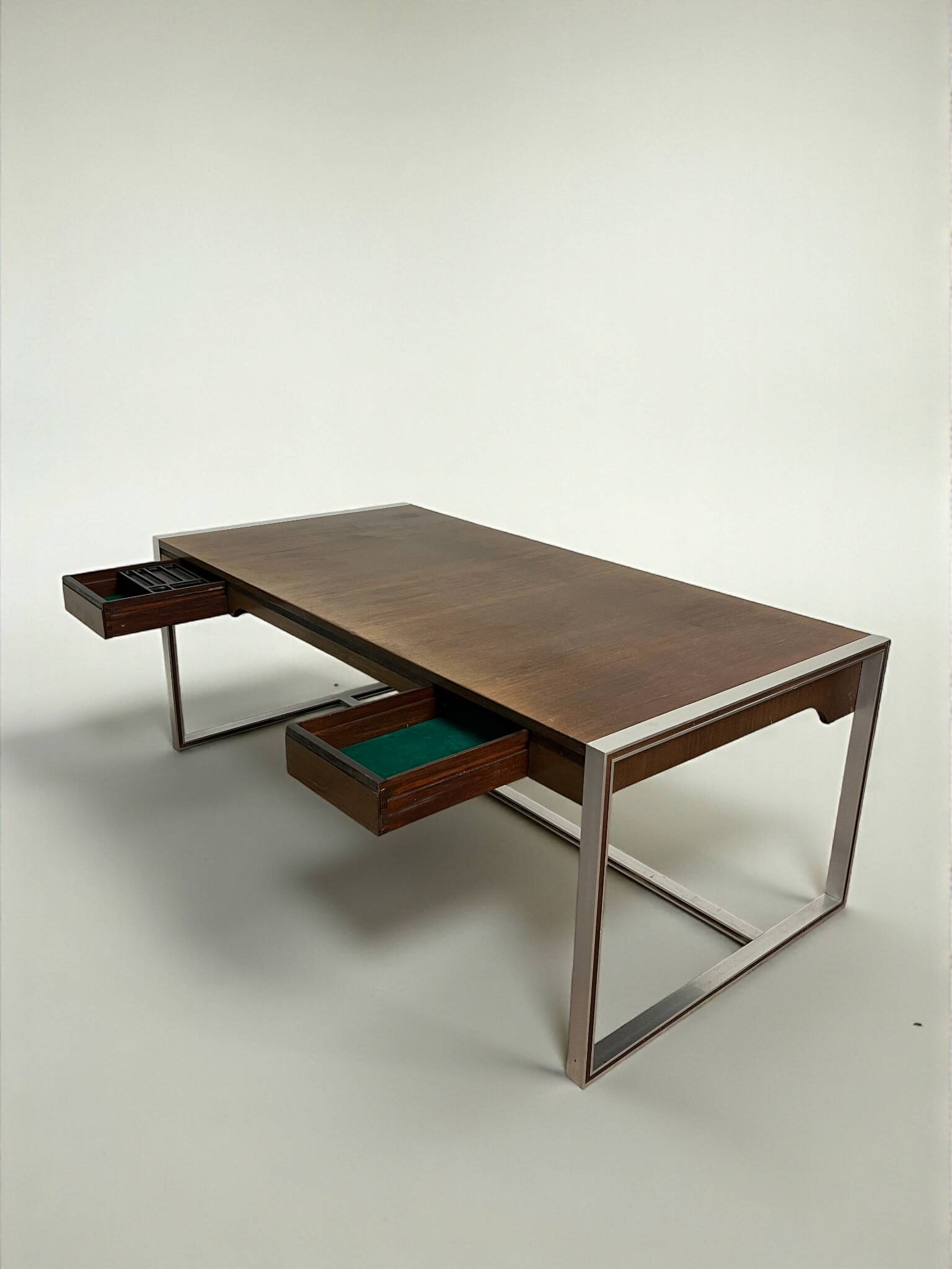 Minister's desk set + sideboard, Claude Gaillard for Ligne Roset, 1970