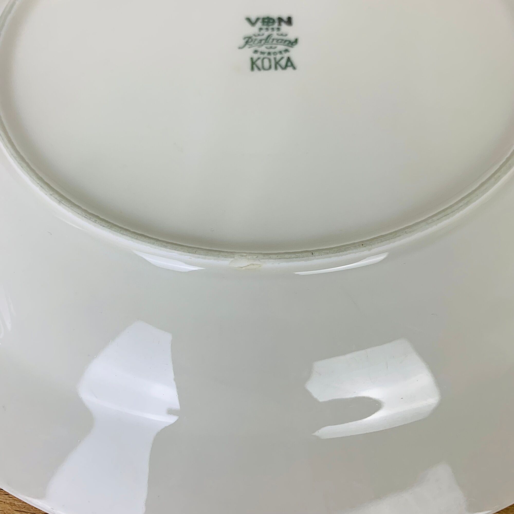 8 Koka ceramic flat plates by Rörstrand Sweden, Scandinavian