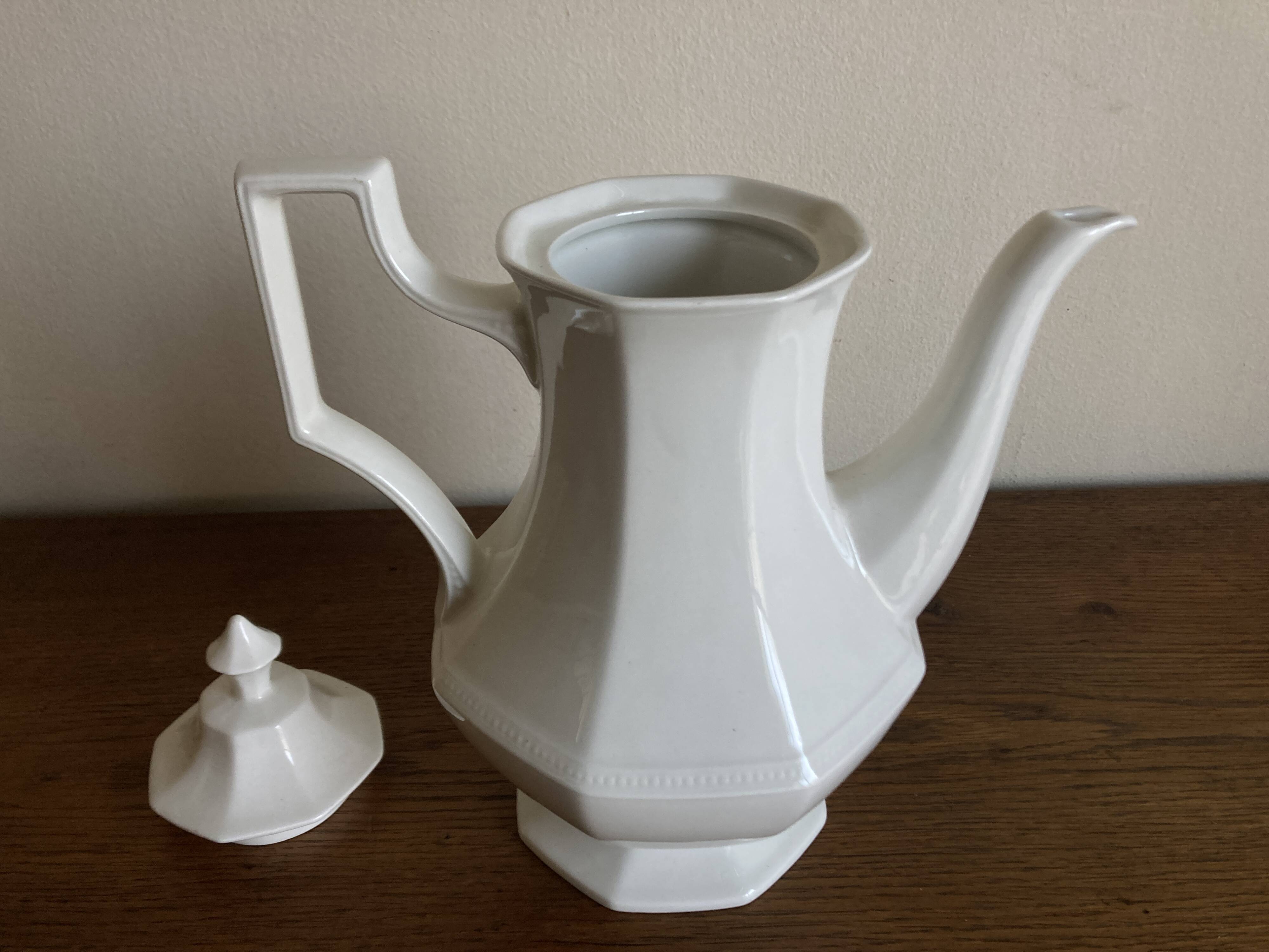 Neo-classical octagonal coffee pot Johnson Brothers pearls 1960