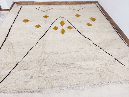 Moroccan berbere carpet 305x280cm