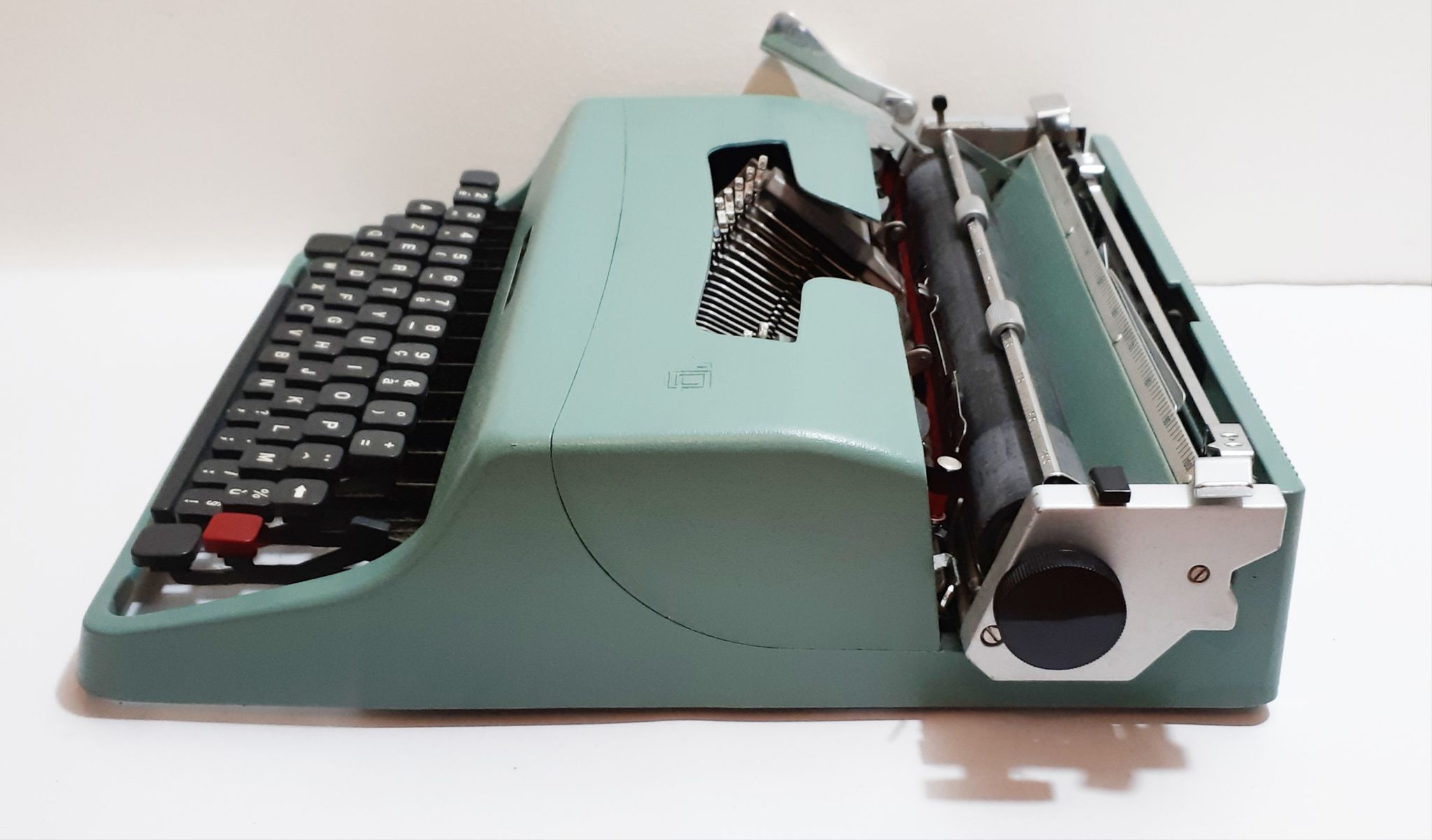 Olivetti Lettera 32 typewriter