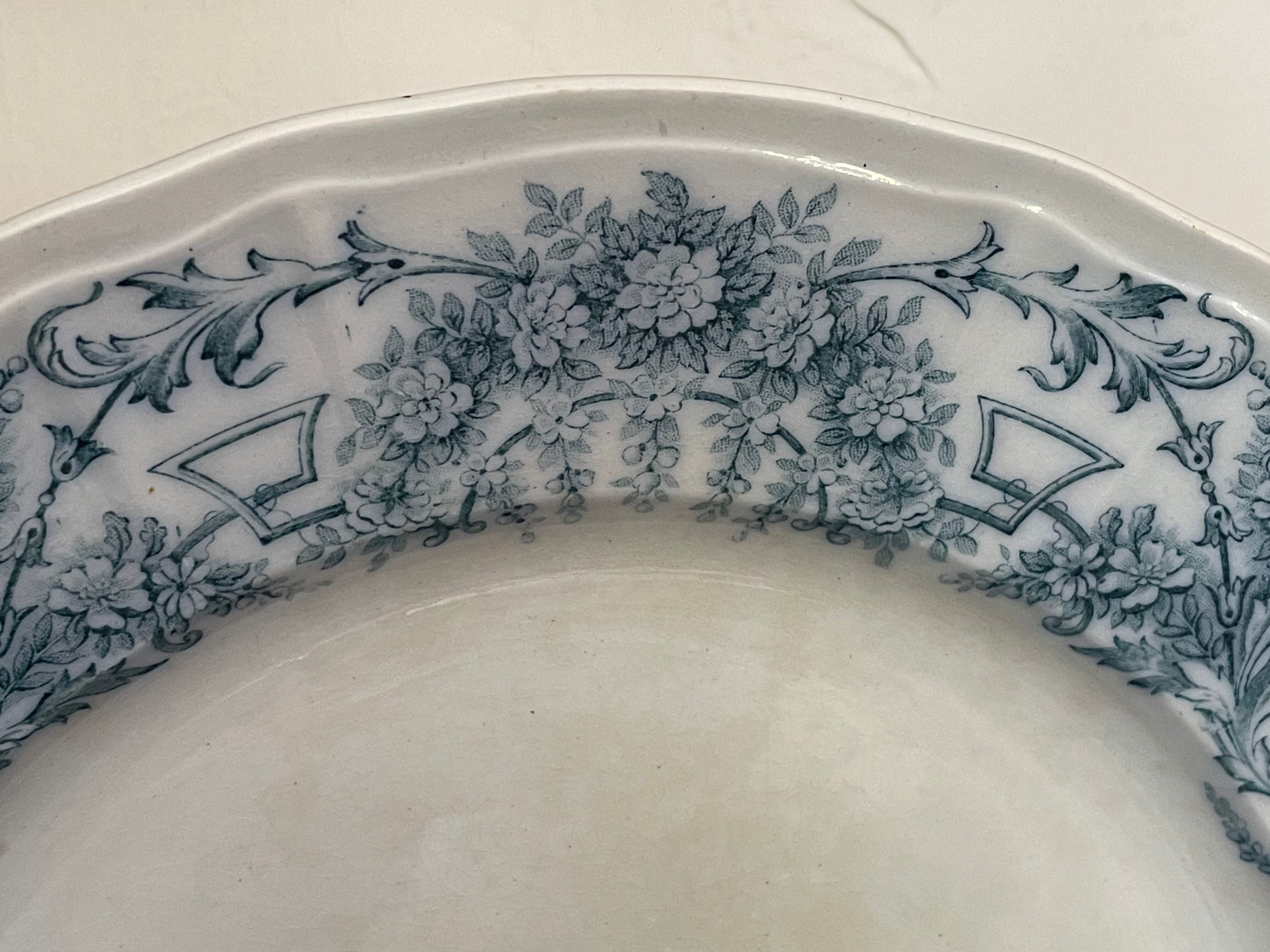 8 St Amand and Hamage iron earth plates