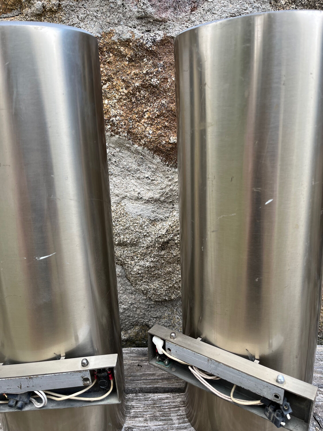 Set of two wall lights