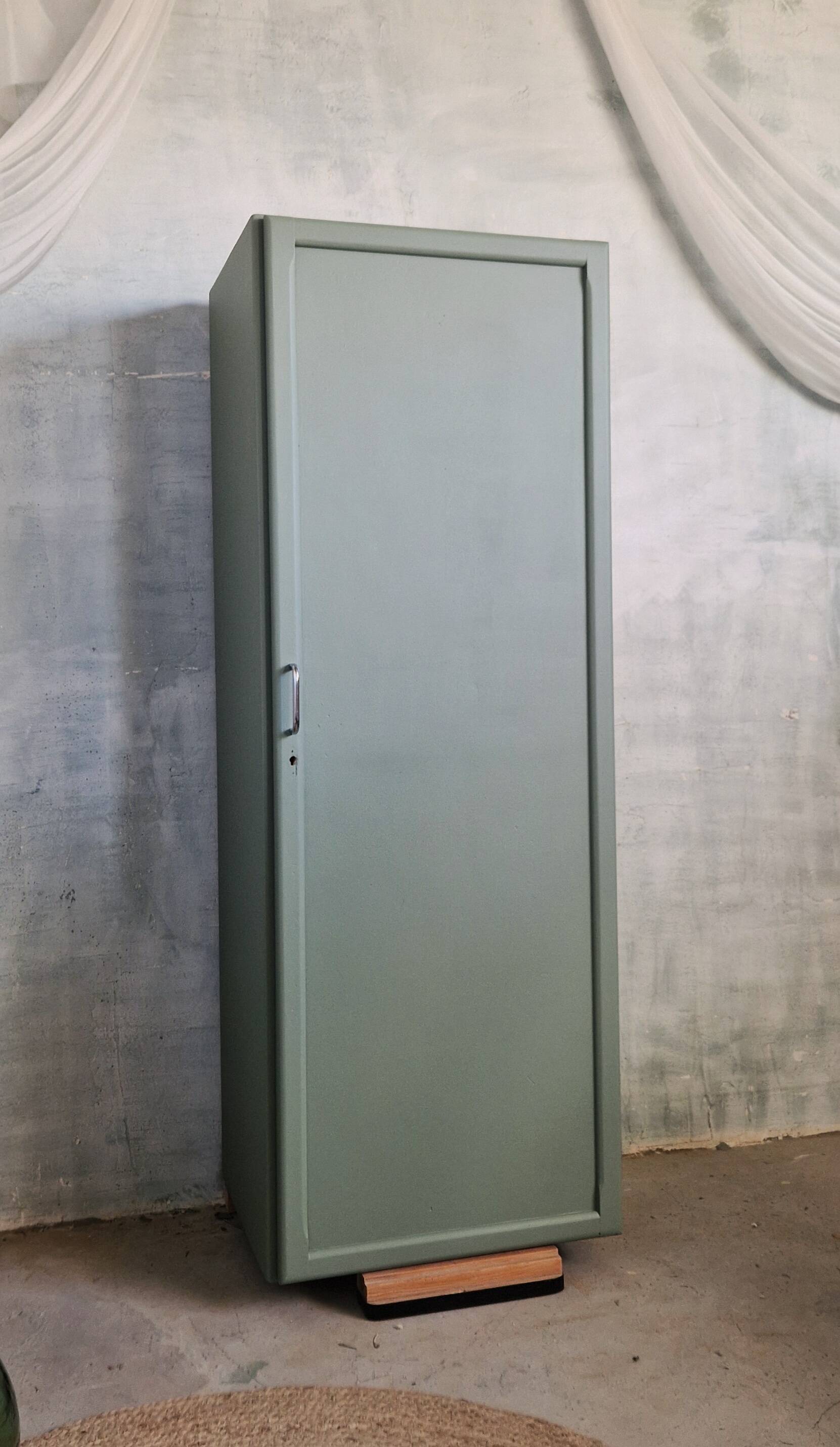 Former boarding school changing room