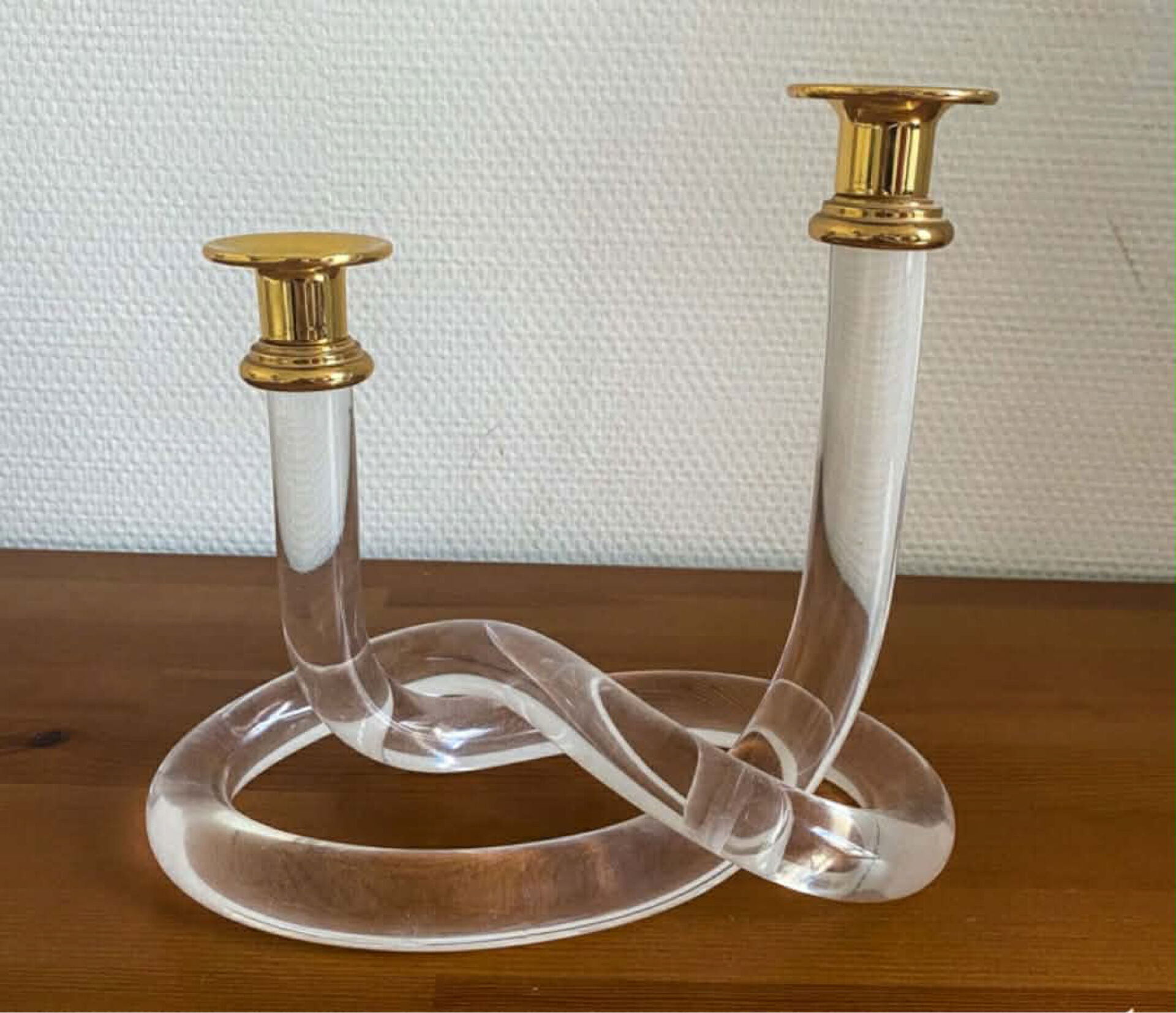 Dorothy Thorpe pretzel candlestick in methacrylate 1970