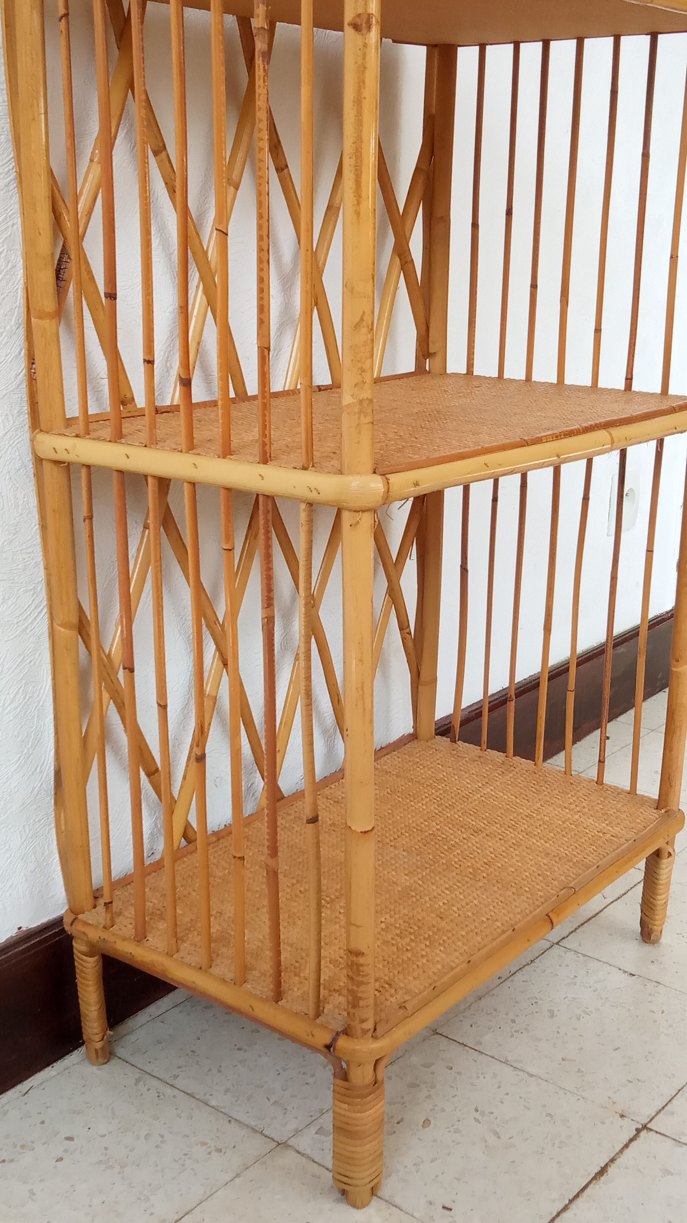 Bookcase in rattan 60/70