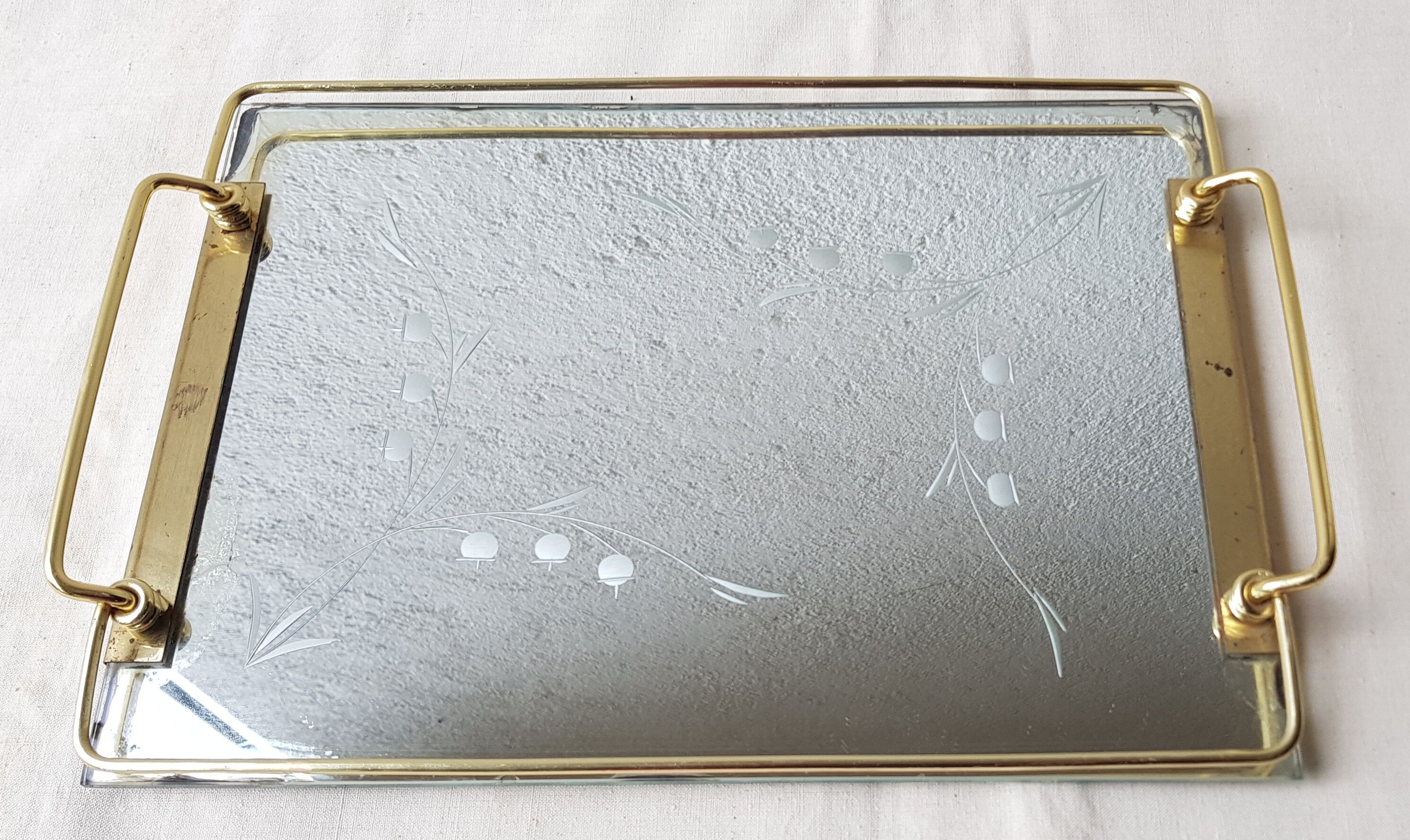60's thrush chiseled mirror tray
