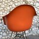 Fauteuil Eames DAR orange, base Eiffel originale, Herman Miller, 1960