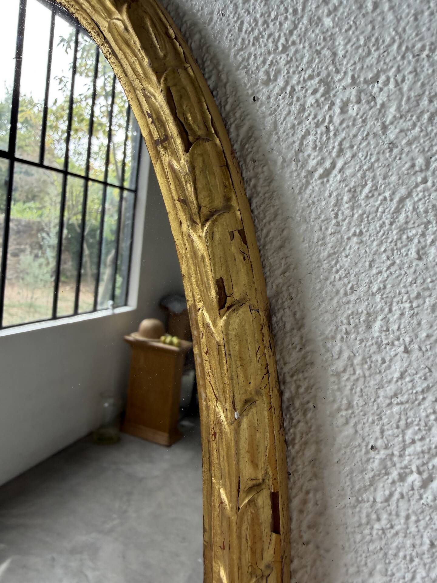 Pair of oval mirrors 1900 gilded stucco