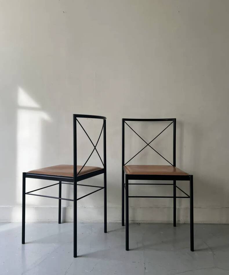 Set of 2 Italian chairs in black metal/cognac leather Arrben, Italy 1970.