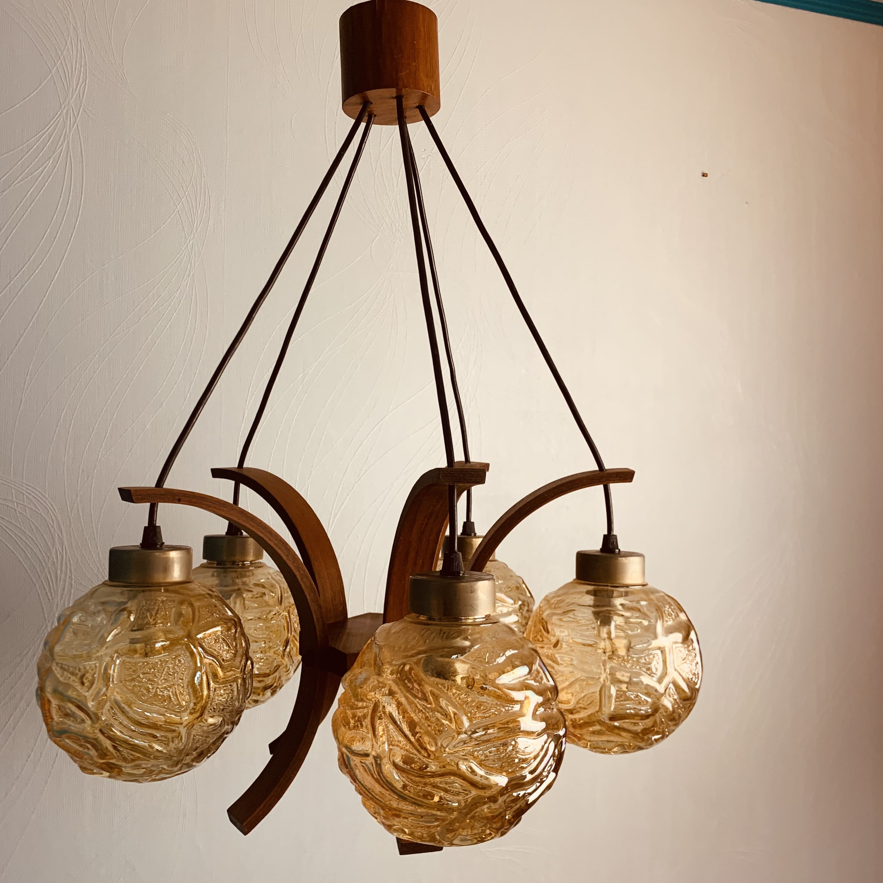 Iridescent glass teak chandelier - 5 burners