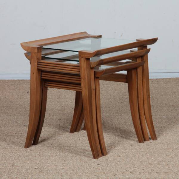 Suite de 3 tables gigognes en noyer par Maxime Old, circa 1940
