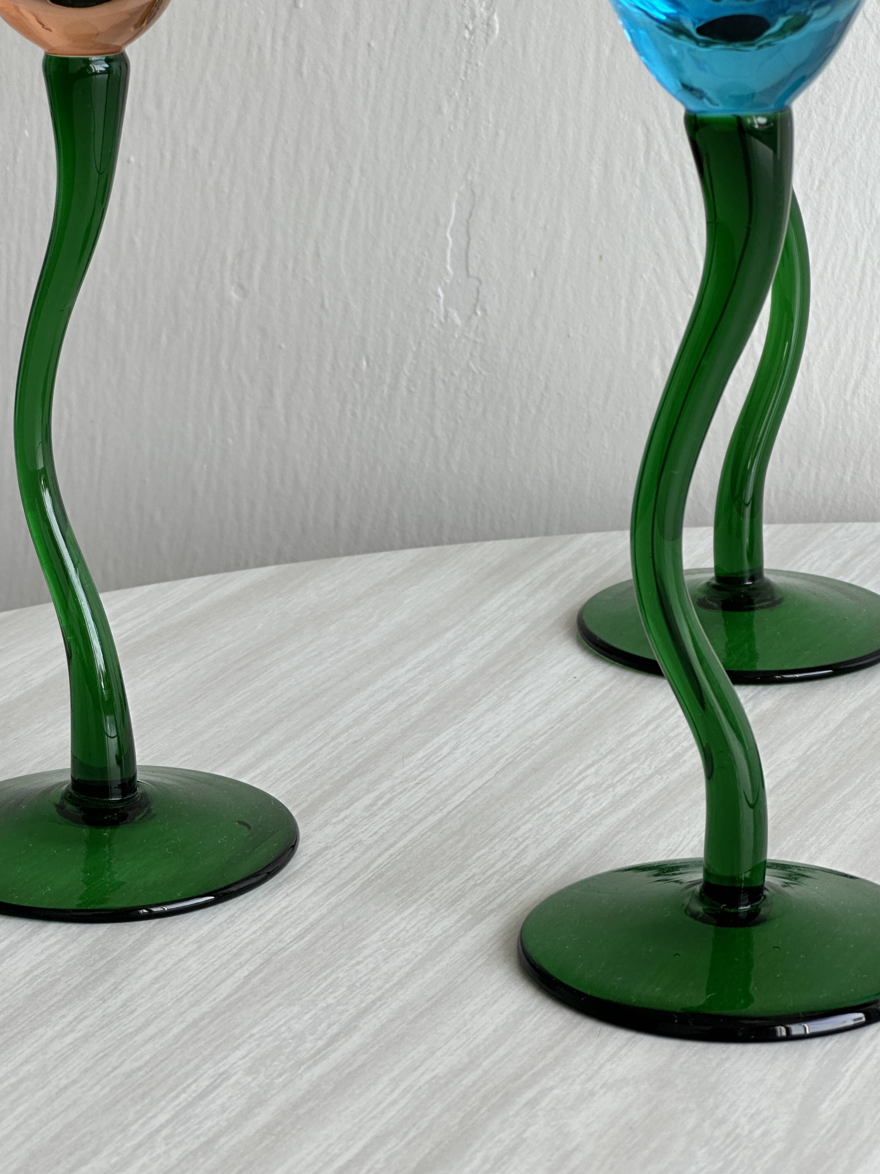 Set of 4 vintage green twisted stem cocktail glasses