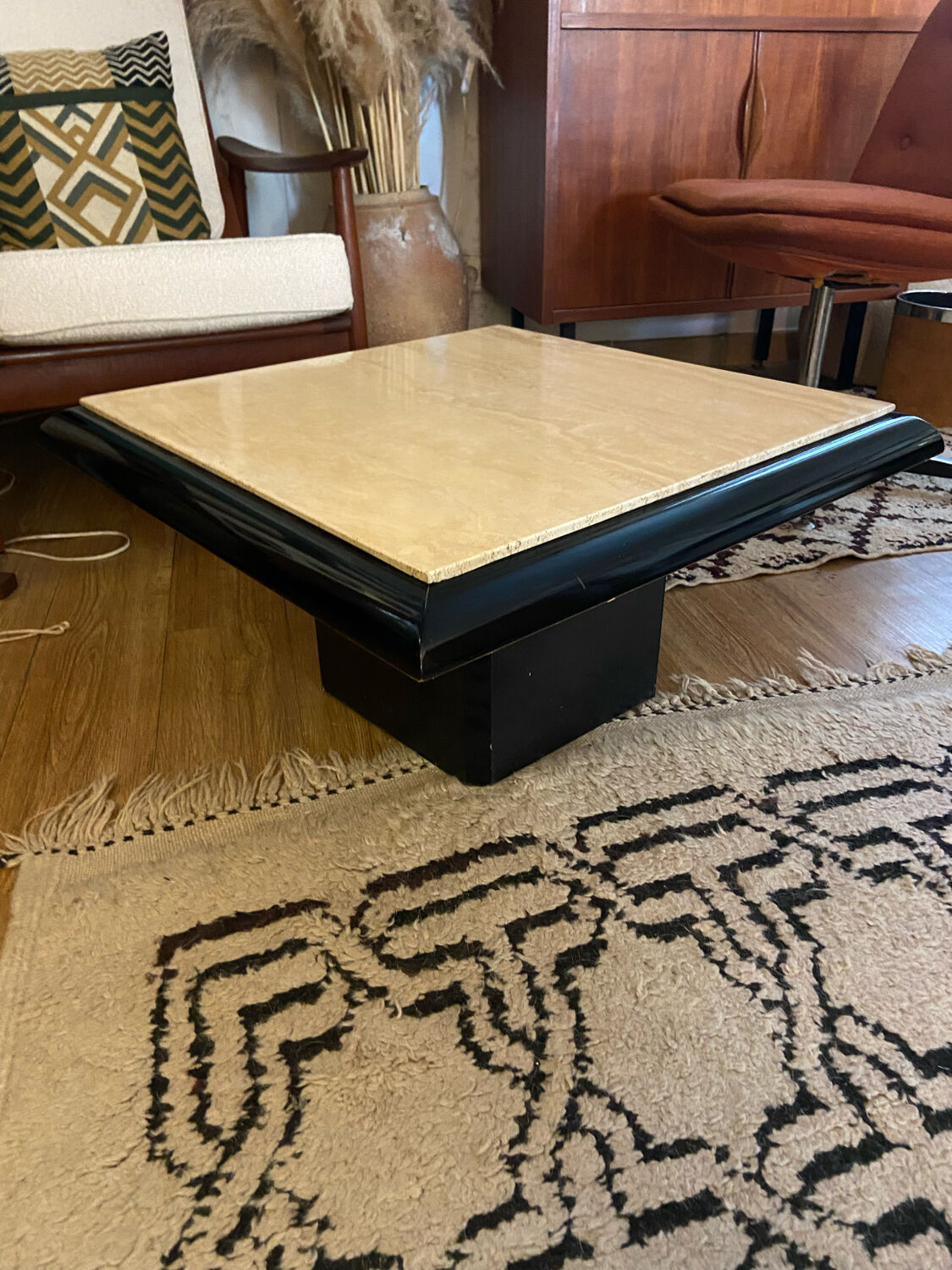 Coffee table in lacquered wood and vintage travertine