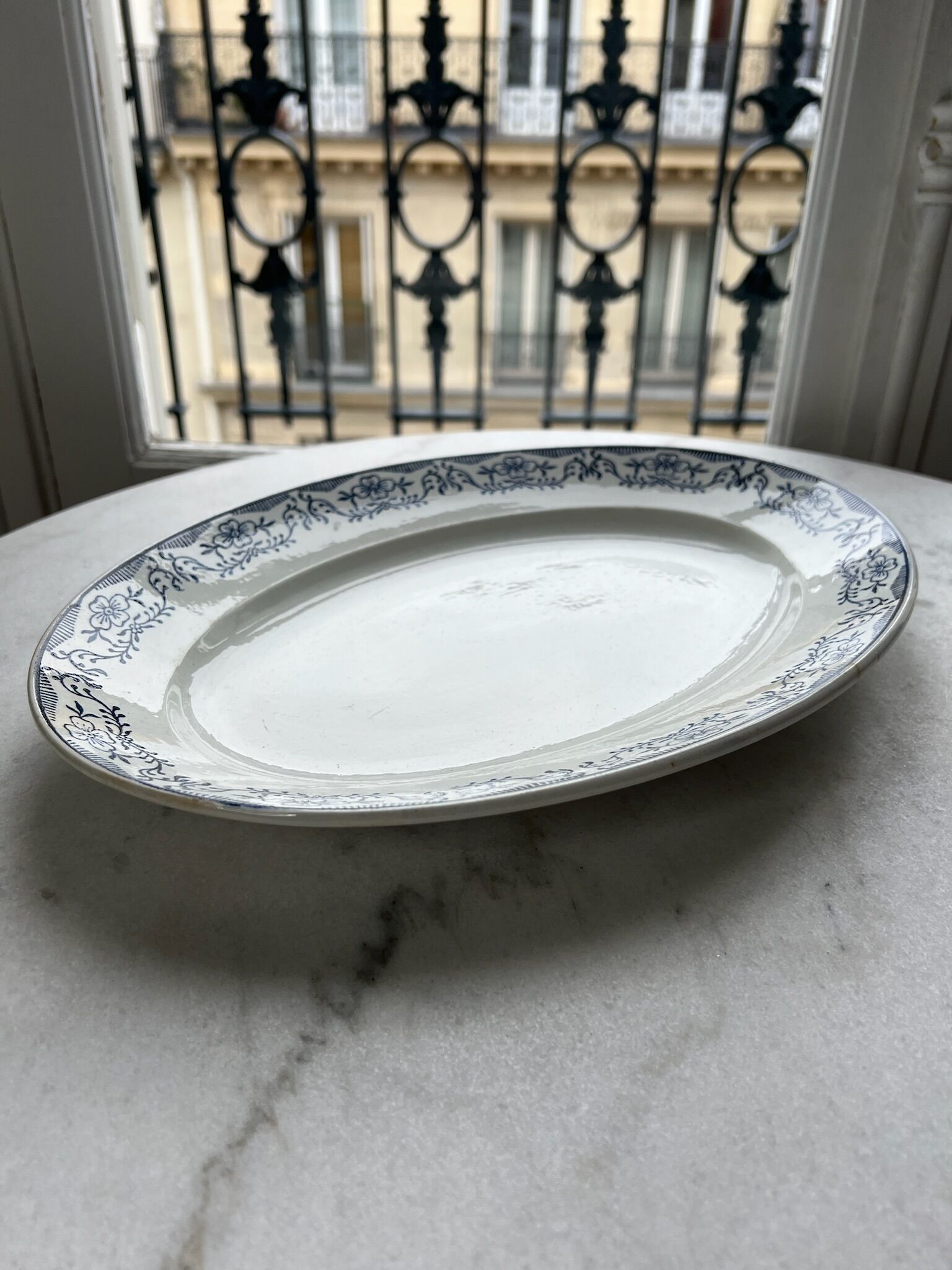 Staint Amand oval presentation dish