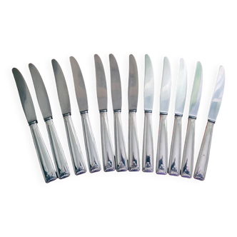 12 silver-plated dessert knives