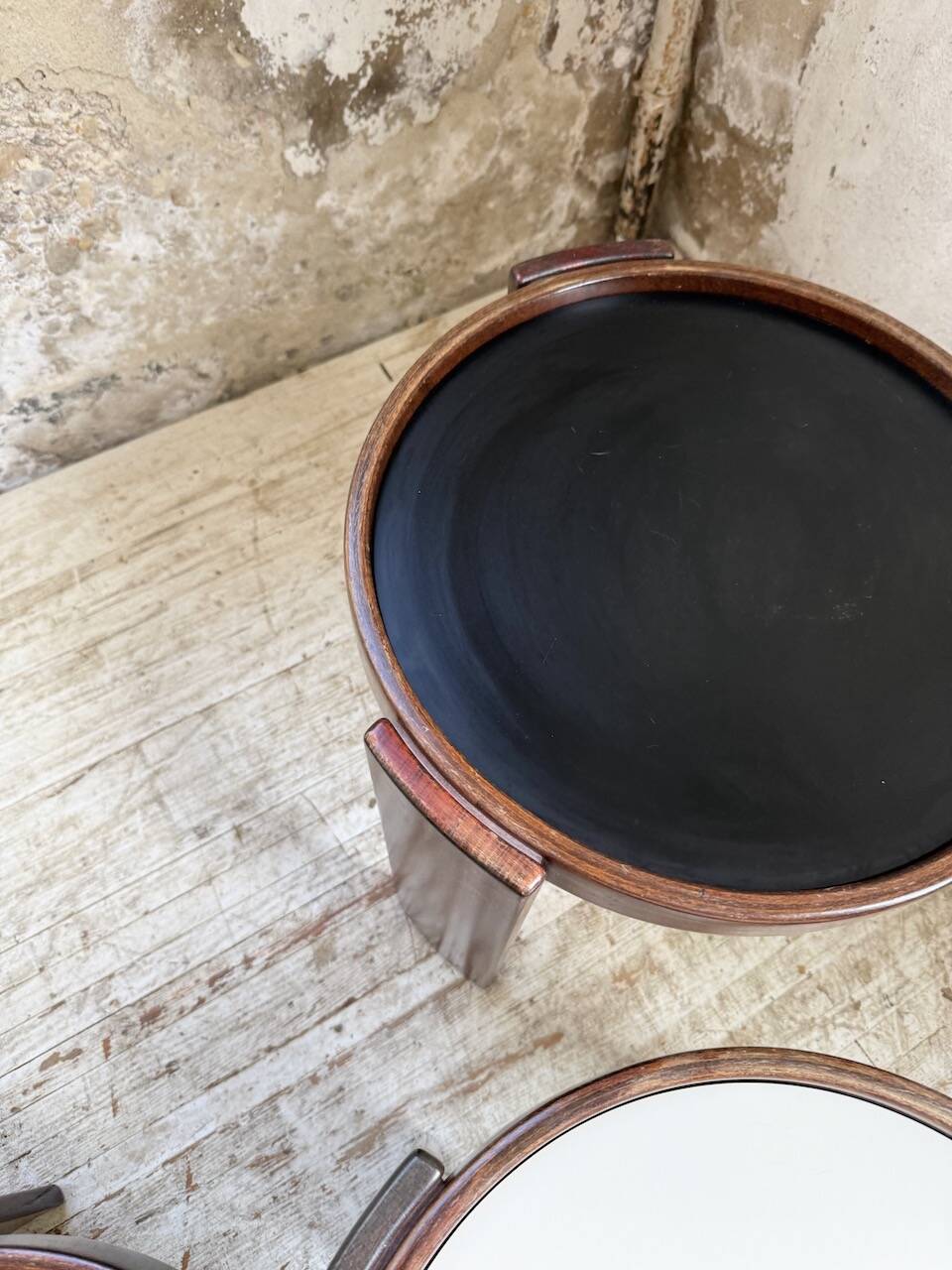 Nido 780 G stackable coffee tables. Frattini for Cassina