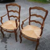 Paire de fauteuils de style Louis XV
