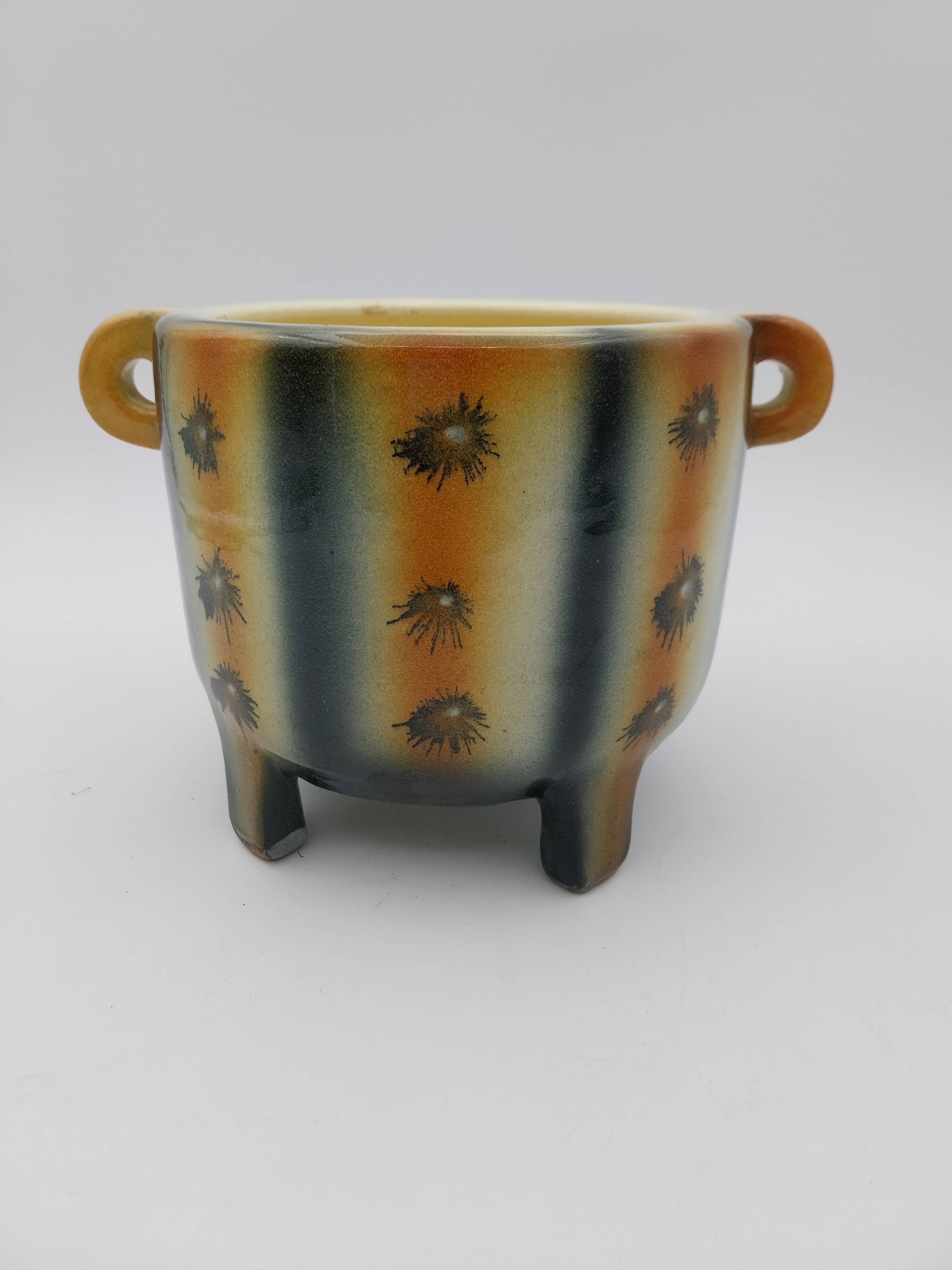 Accolay signed pot cover