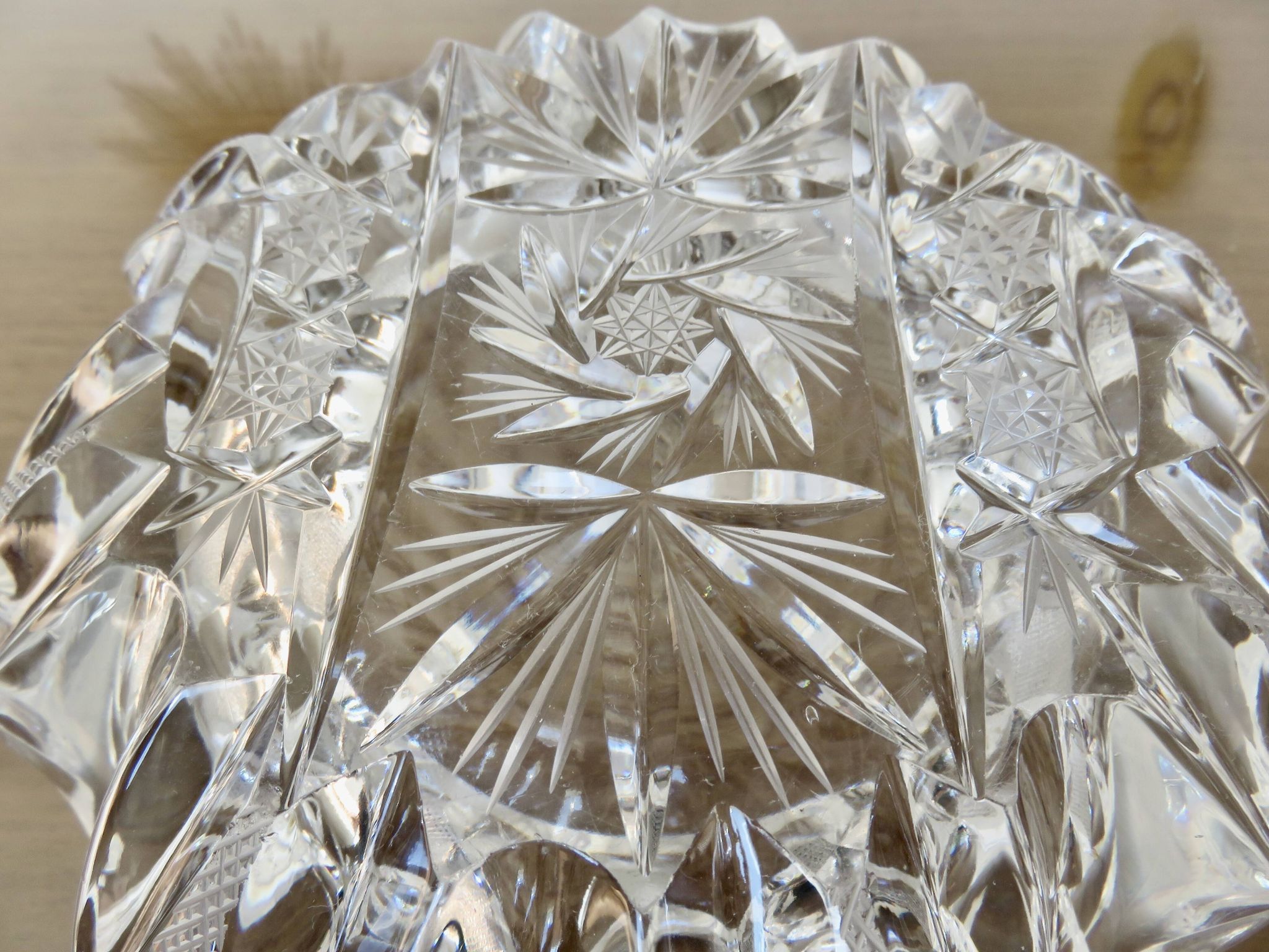 Impressive Bohemian crystal ashtray, crafted and engraved, 1950s.