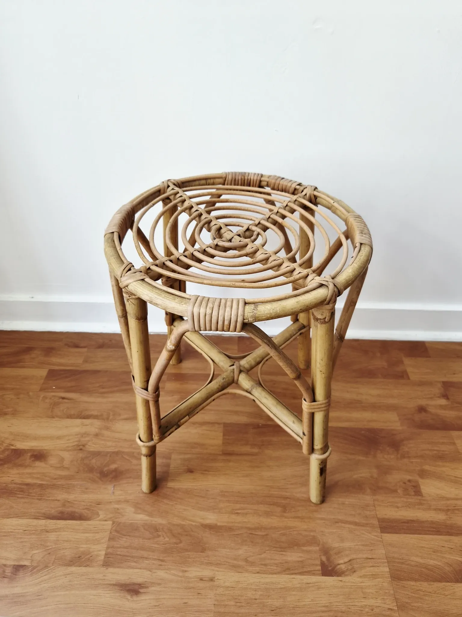 Vintage rattan stool in bohemian retro style - 1950s/1960s