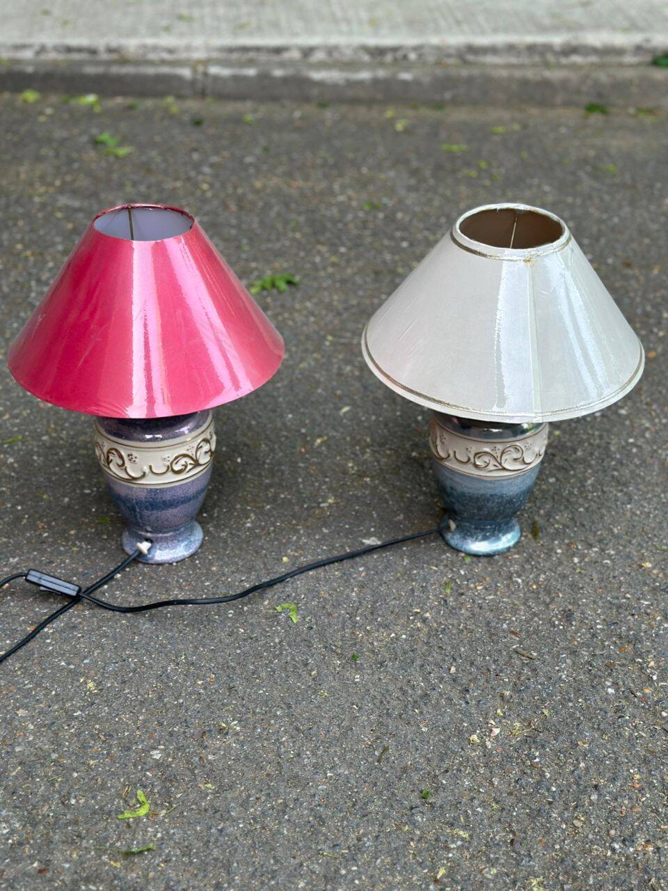 2 vintage ceramic bedside lamps from the 1970s.