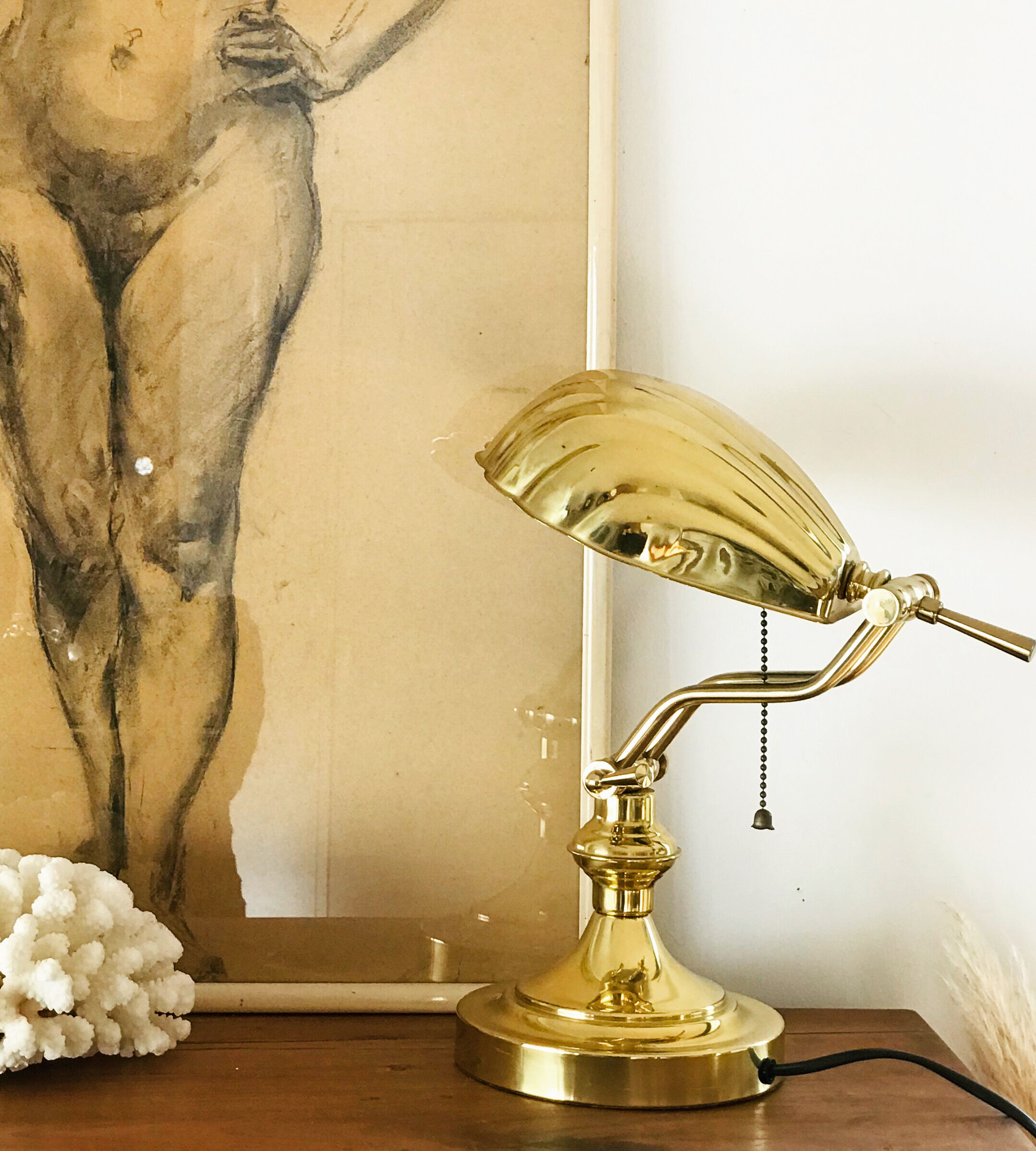 Golden shell lamp