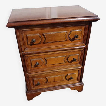 Small chest of drawers