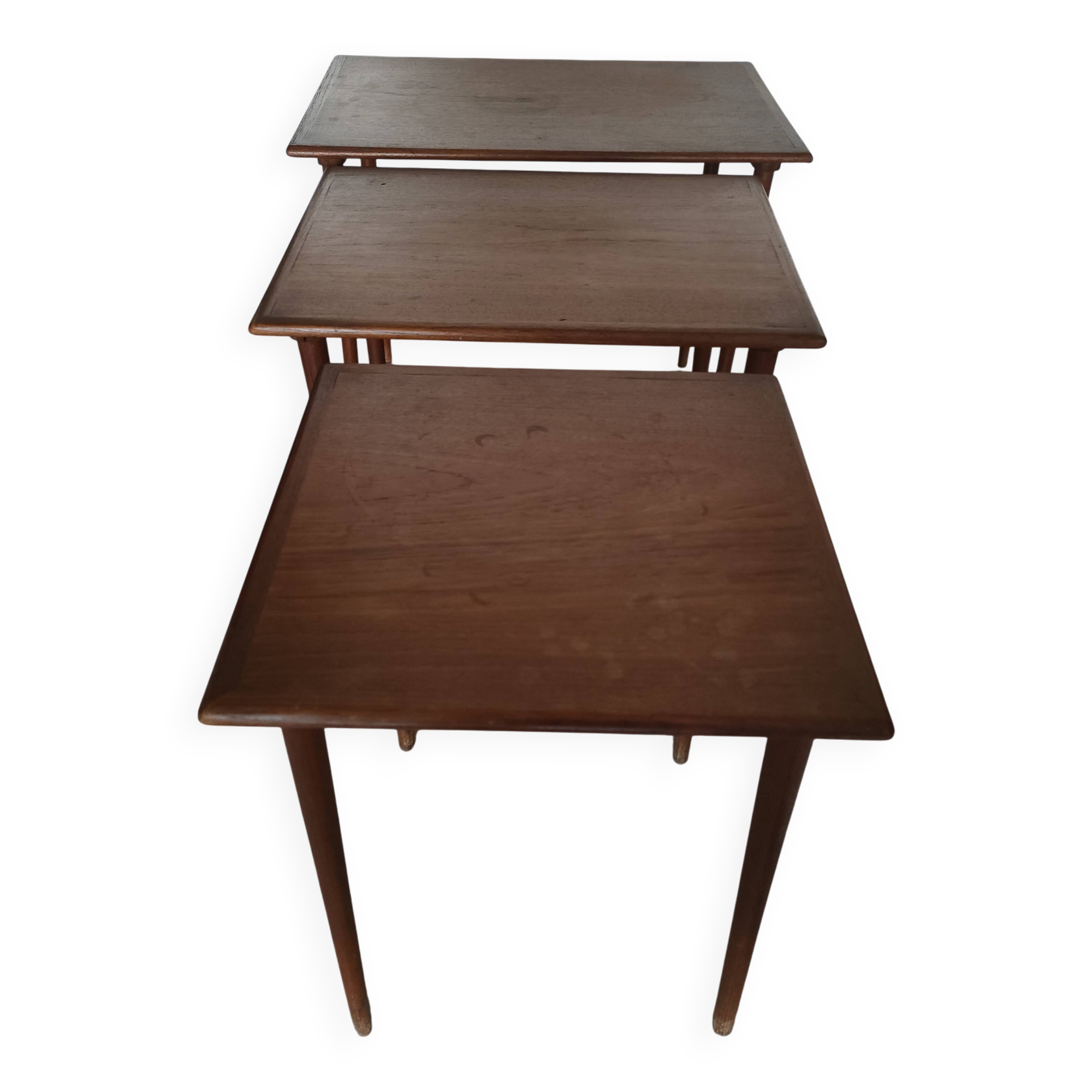3 nesting tables in Scandinavian style