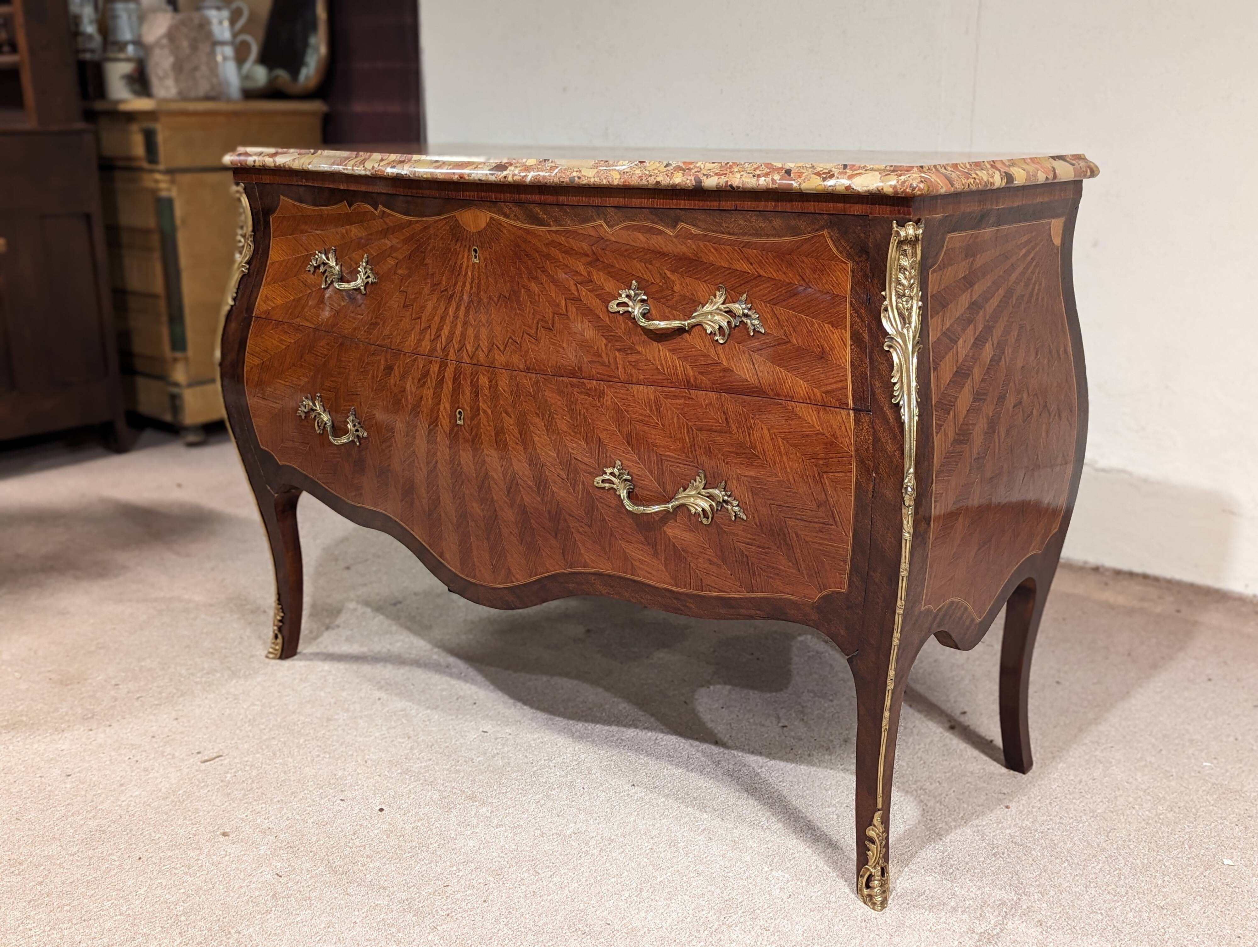 Louis XV chest of drawers stamped F.Daide