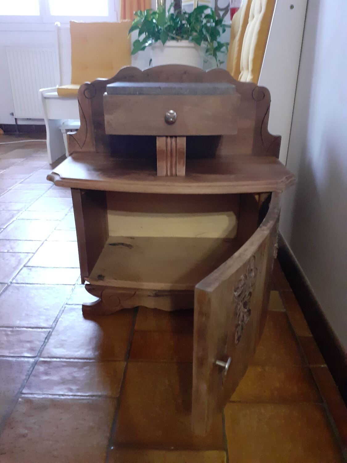 Bedside table