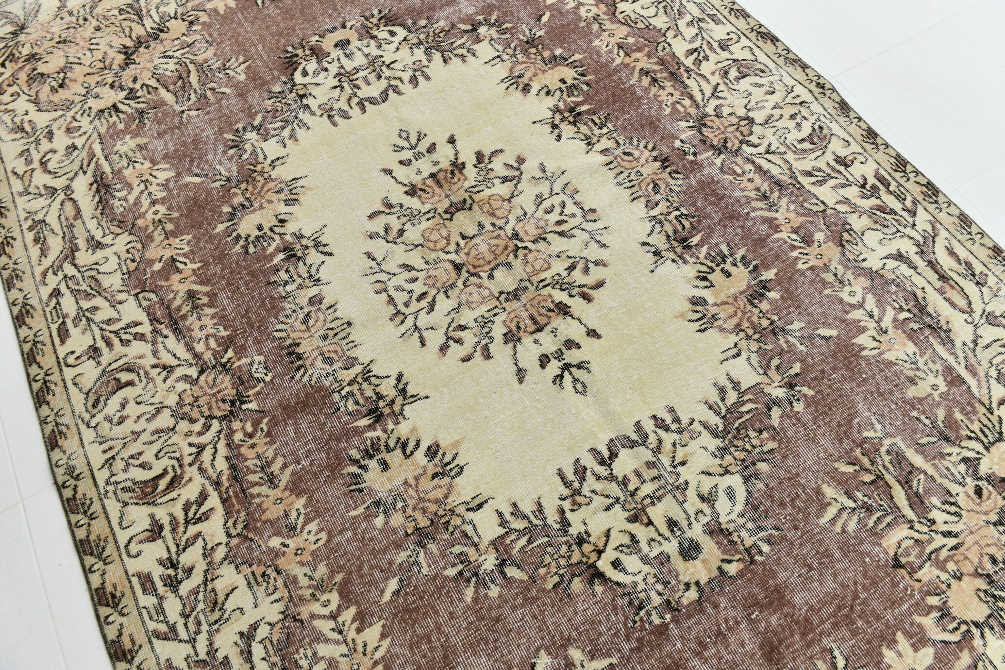 6x10 brown & beige classic antique rug, 192x299cm